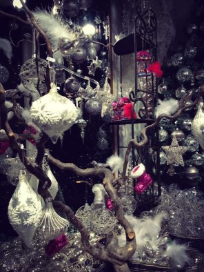 Hediyelik Mağazası Vitrini